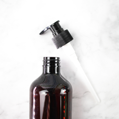 Nhà sản xuất Bán buôn Màu nâu xám 300ml Chai đựng dầu gội đầu bằng nhựa PET rỗng trong suốt có nắp bơm