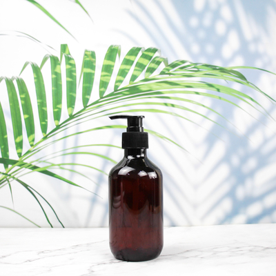 Nhà sản xuất Bán buôn Màu nâu xám 300ml Chai đựng dầu gội đầu bằng nhựa PET rỗng trong suốt có nắp bơm